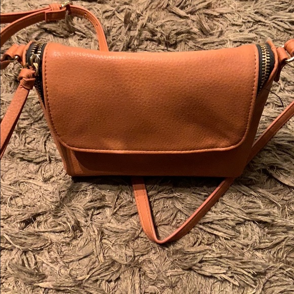 Purse - Picture 2 of 3